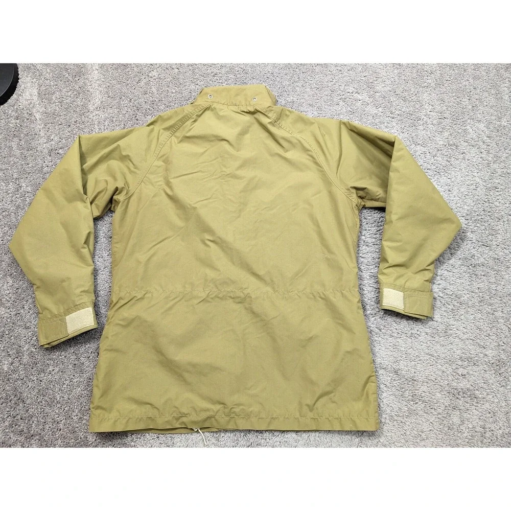 The North Face can stated handling